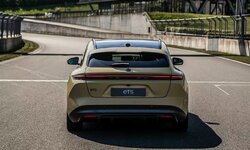 Nio ET5 wagon 1 2023.jpg