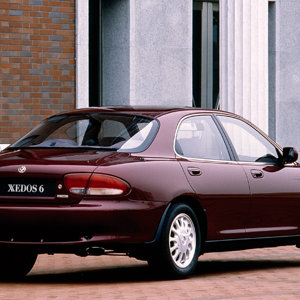 Mazda_xedos6_1992_002