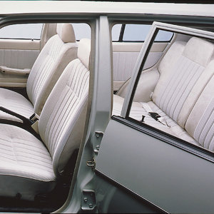 mazda familia fa4 interior  (17).jpg