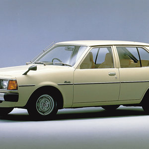 mazda familia fa4  (3).jpg