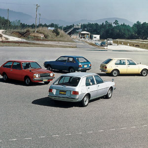 mazda familia fa4  (00).jpg