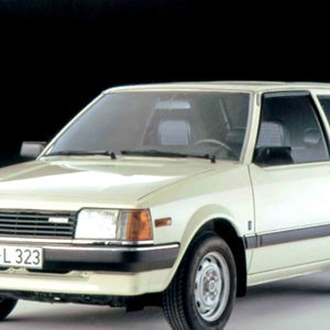 mazda familia 323 bd (30).jpg