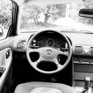 mazda_mx-3_1991_007.jpg