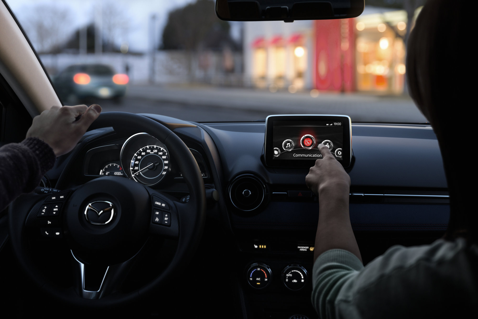 mazda 2 dj interior (9).jpg