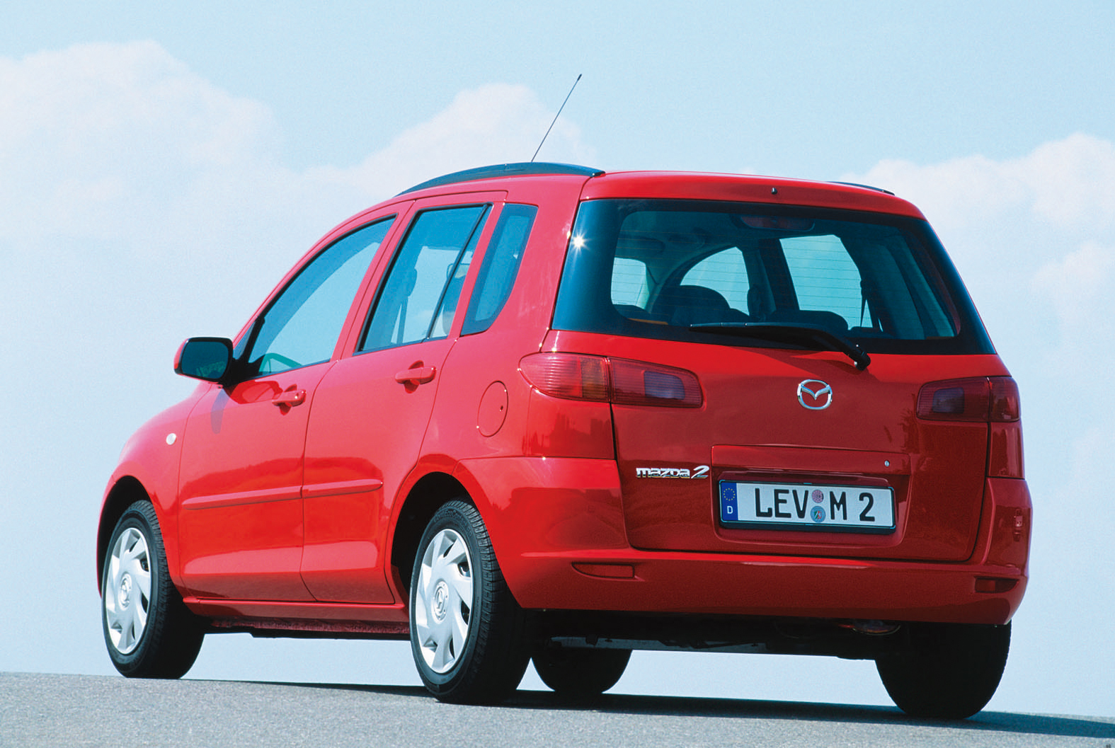 mazda 2 dy (2).jpg