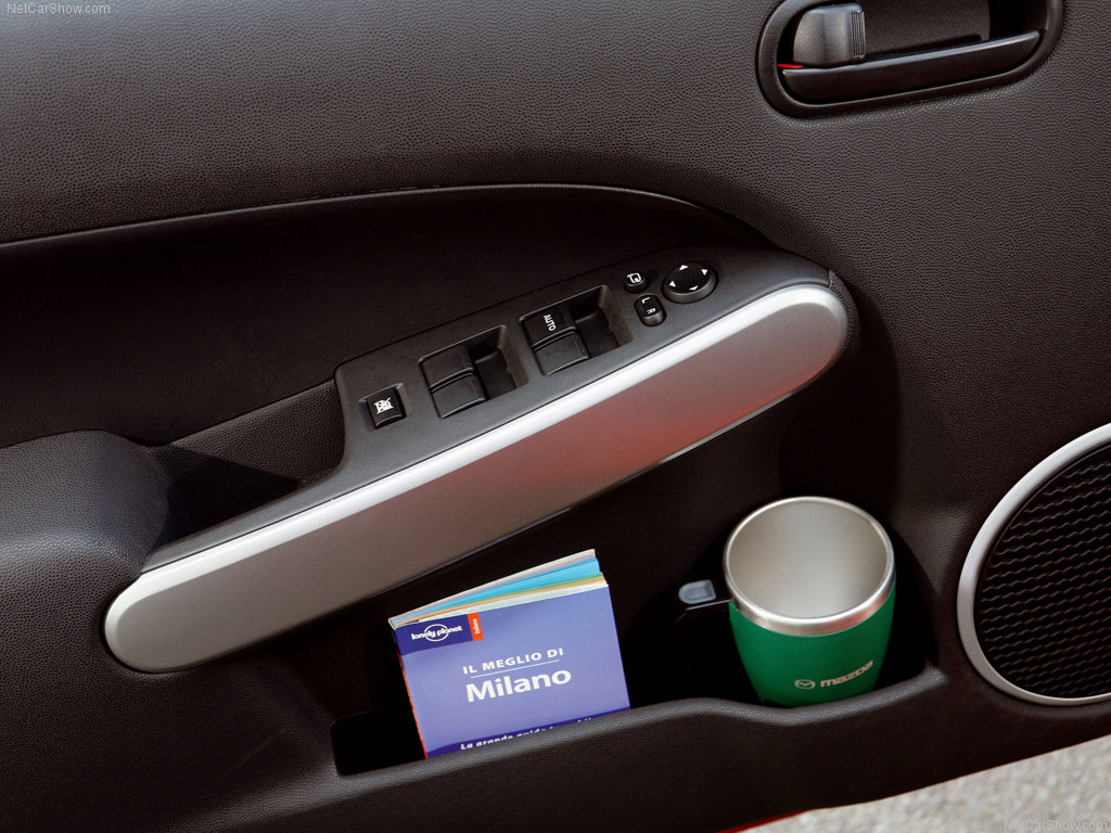 mazda 2 interior (1).jpg