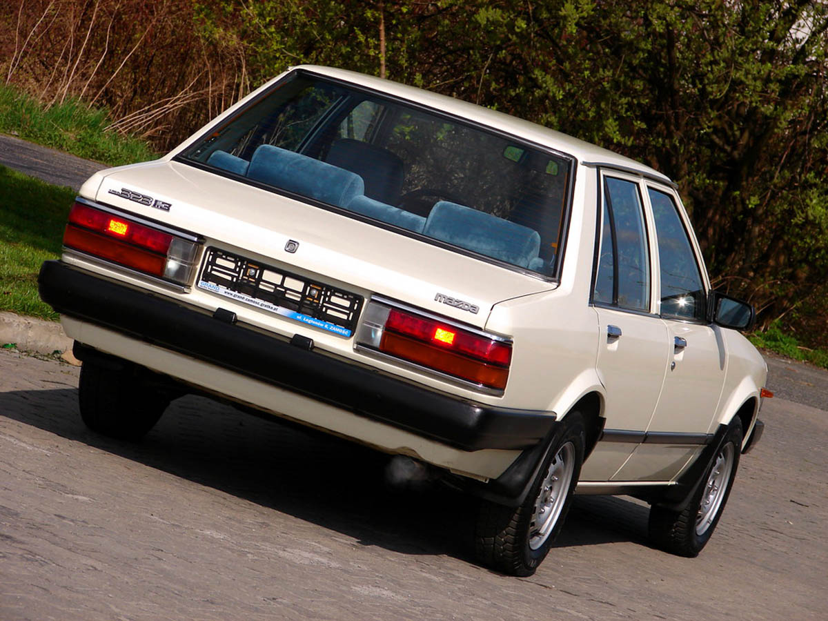 mazda 323 bd (2).jpg