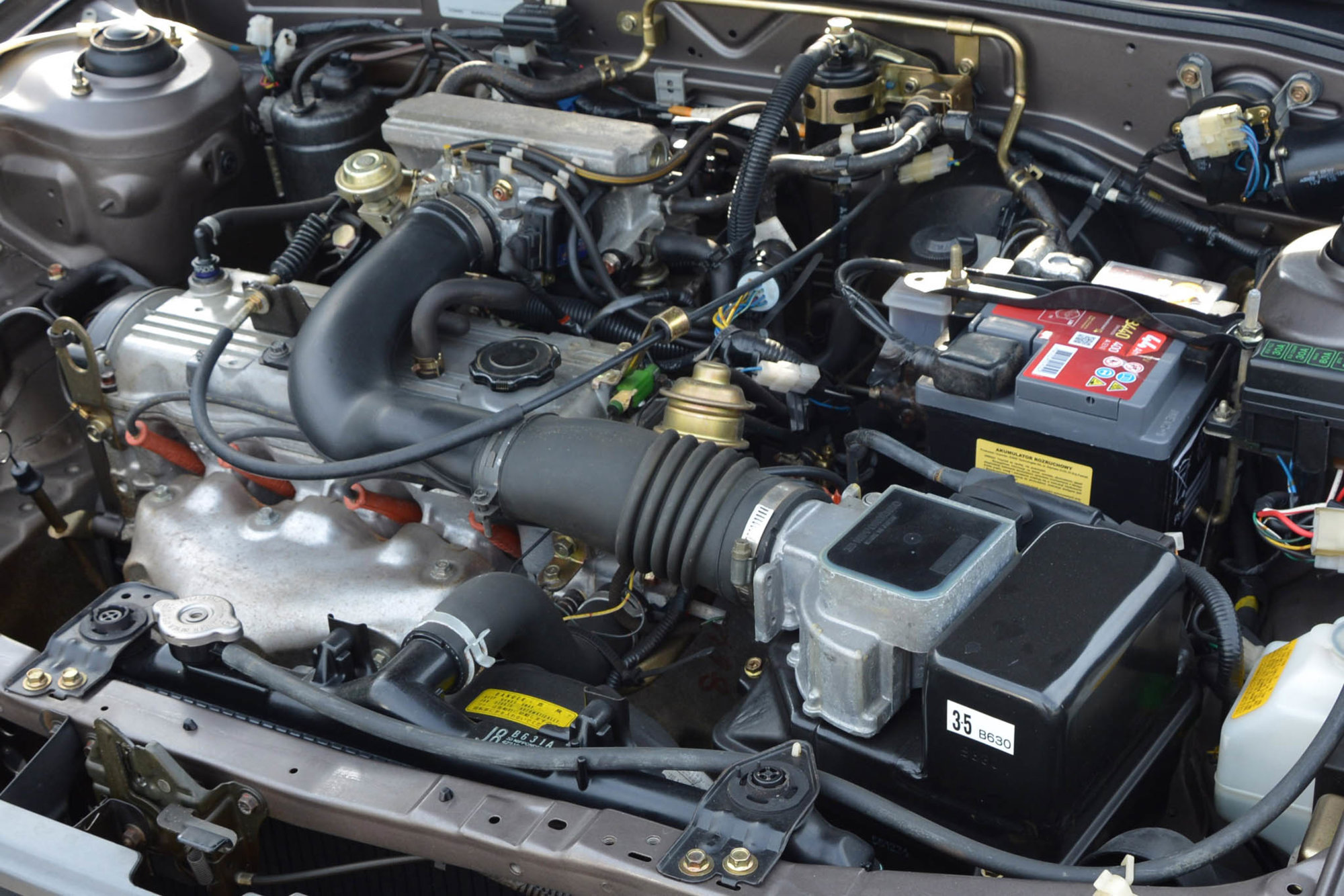 mazda 323 bf detail(2).jpg