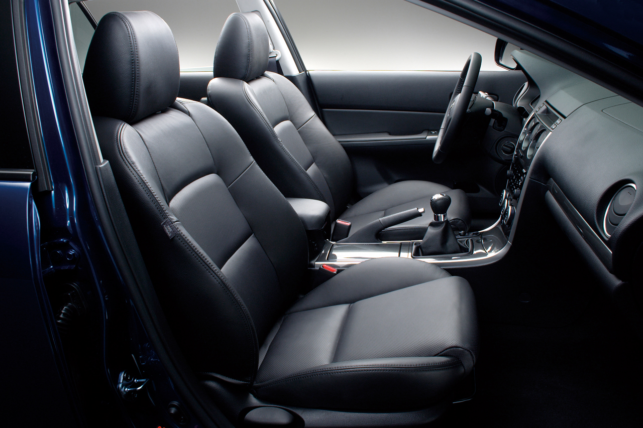 mazda 6 atenza interior (8).jpg