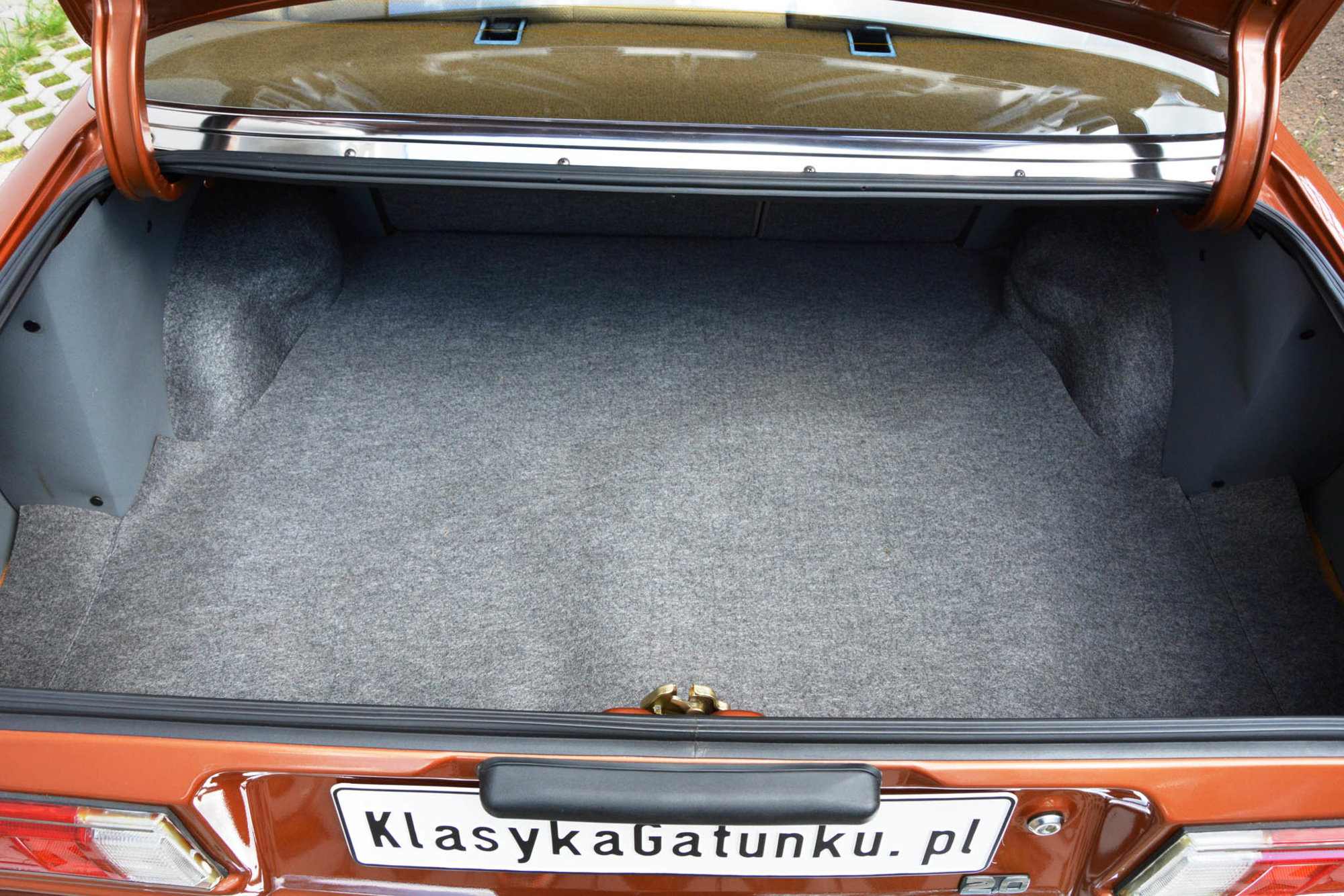 mazda-626cb2-100.jpg