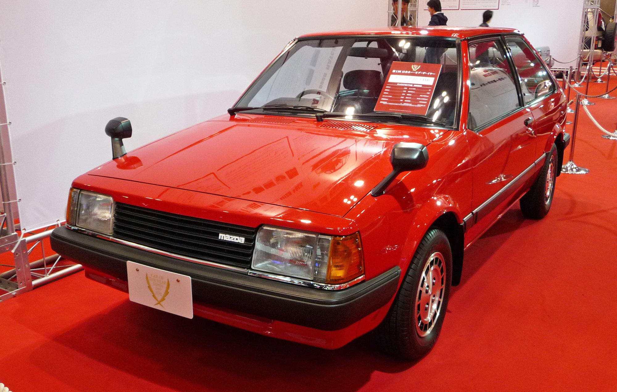 mazda familia 323 bd (10).JPG