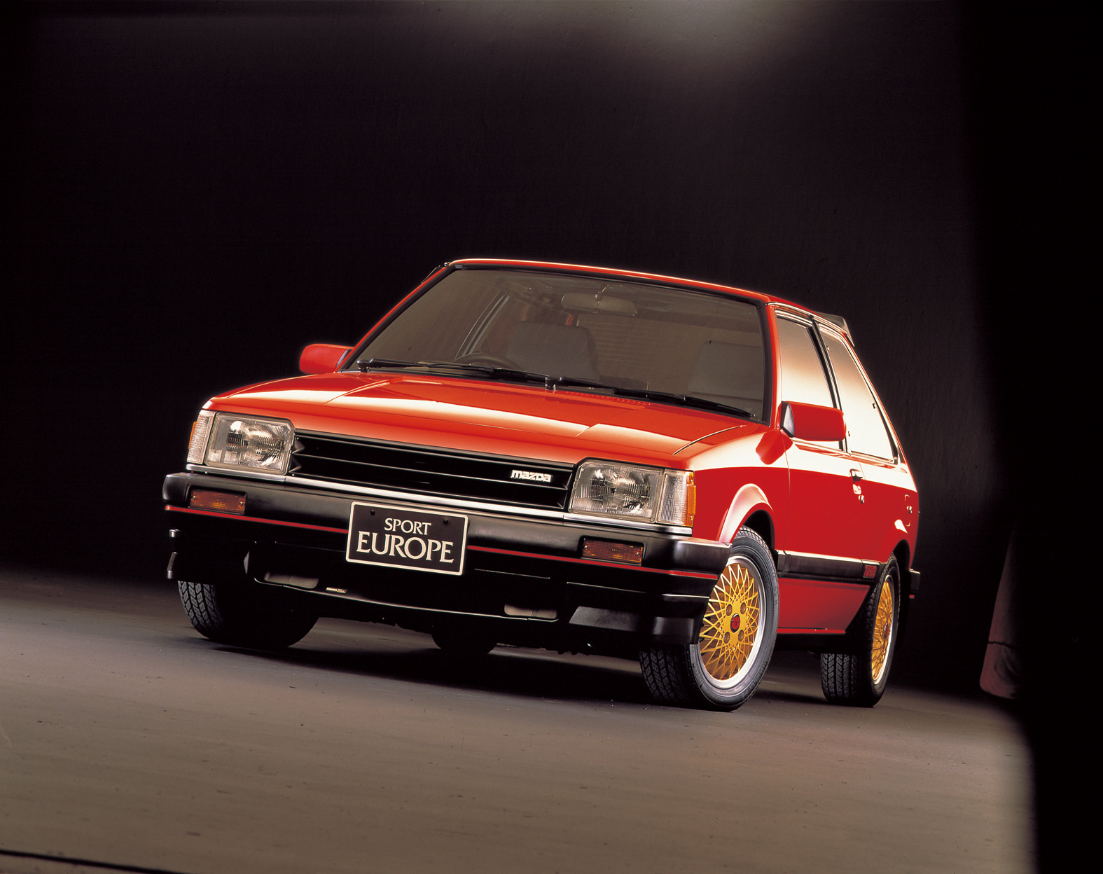 mazda familia 323 bd (37).jpg