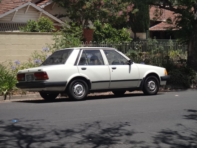 mazda familia 323 bd (6).jpg