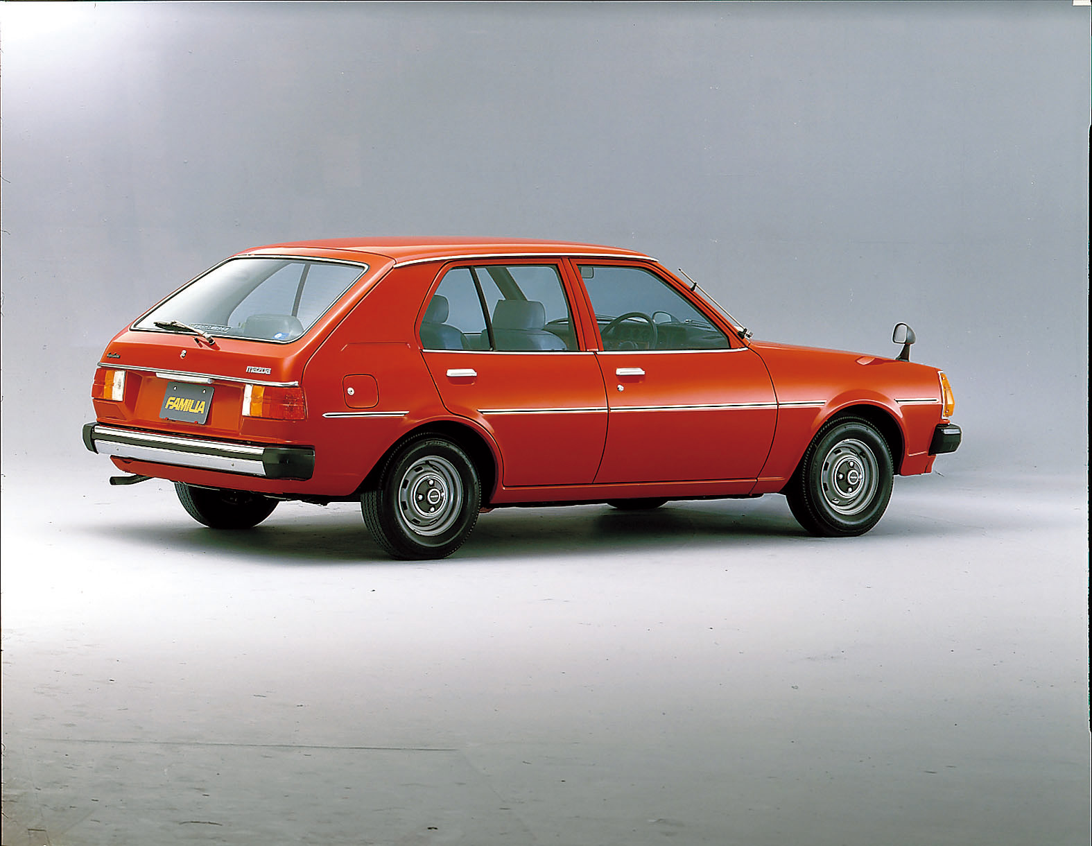 mazda familia fa4  (11).jpg