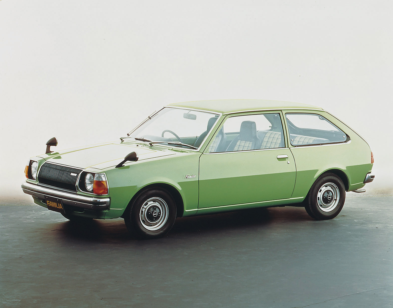 mazda familia fa4  (13).jpg