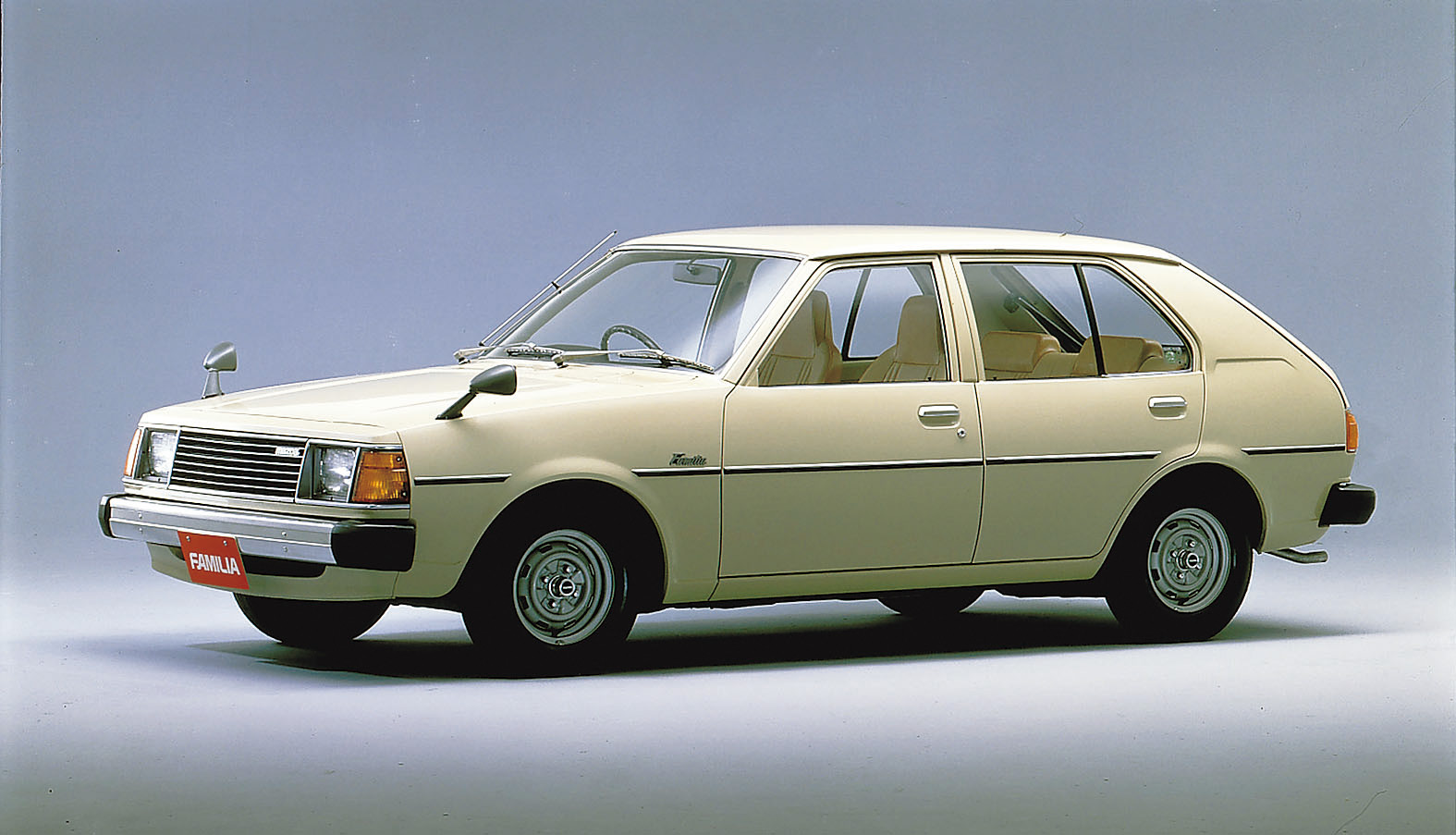 mazda familia fa4  (3).jpg