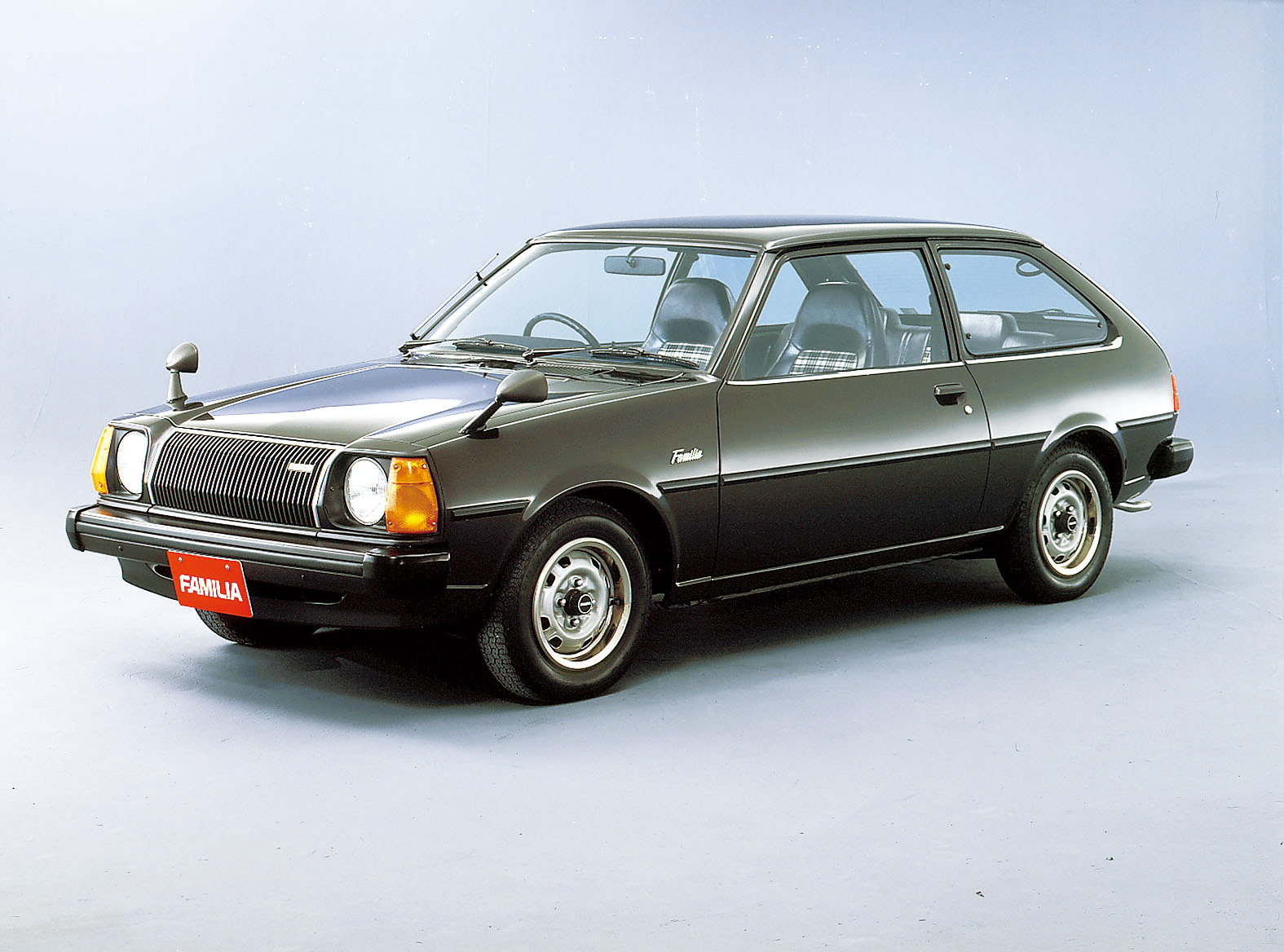 mazda familia fa4  (7).jpg