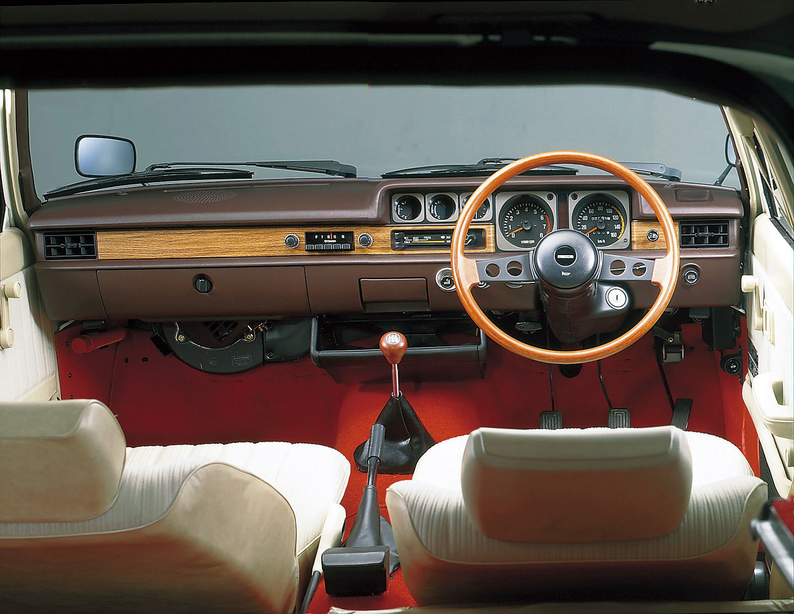 mazda familia fa4 interior  (12).jpg