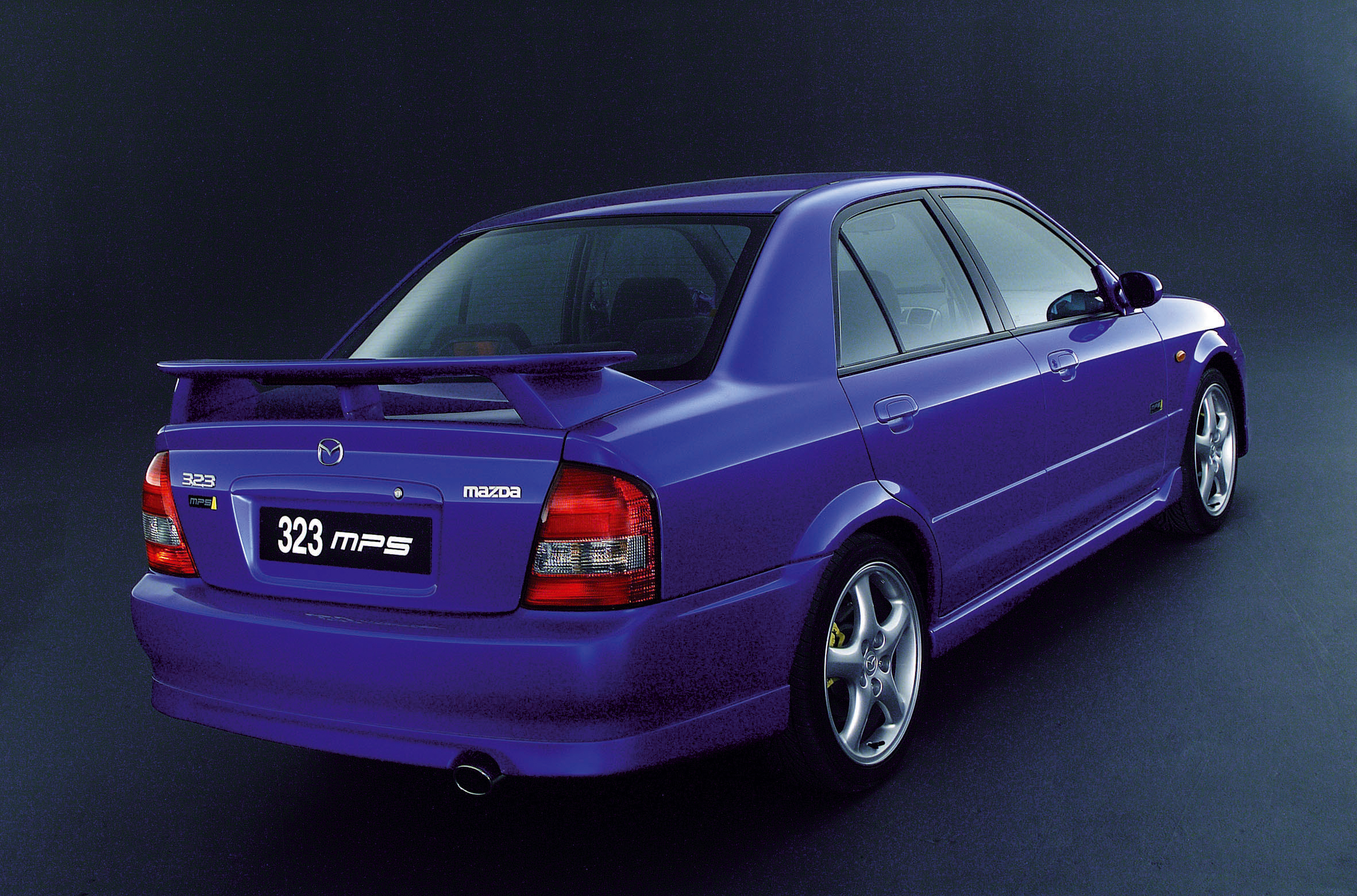 Mazda_323_mps_2000_002