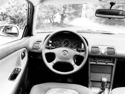 mazda_mx-3_1991_007.jpg