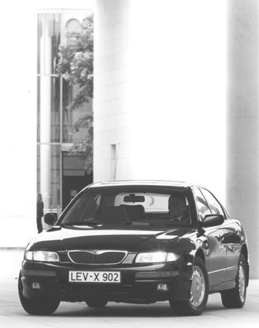 Mazda_xedos9_1993_034