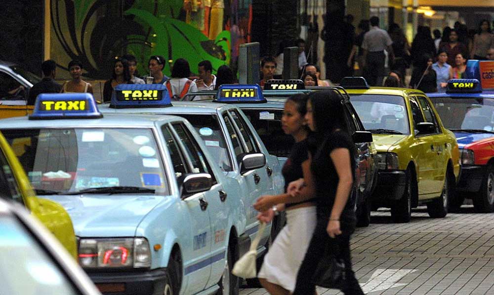 singapur-komisyonu-uber-grab-duzenleme-15-gun-sure-verdi.jpg