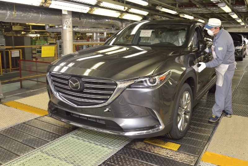 2017-mazda-cx-9-stars-production-in-japan_1.jpg